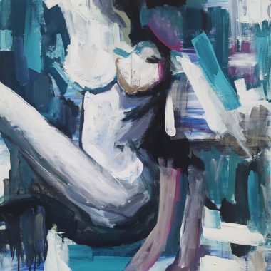 ציור מקורי: IMG_20210816_141856: ציור מופשט של דמות שוכבת בעלת עור בהיר, שיער כהה ואיברים מטושטשים, על רקע משיחות מכחול בולטות בצבעים כחול, טורקיז, לבן ושחור. מוסיף צבע וייחודיות לכל חלל.