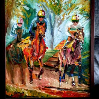 ציור מקורי: Il_fullxfull.6322771794_6fo8.jpg מציג ציור שמן אימפרסיוניסטי של שלושה רוכבים על סוסים, עם משיכות מכחול דינמיות המעבירות תנועה ורקע מטושטש של צמחייה ומסלול חום. מוסיף צבע וייחודיות לכל חלל.