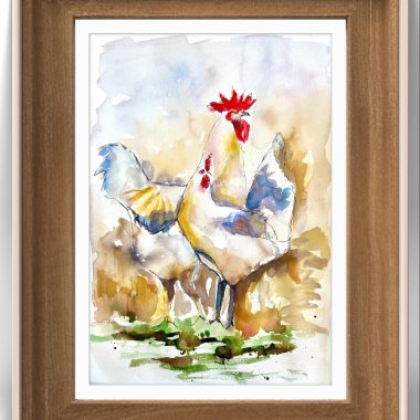 ציור מקורי: הוסיפו קסם למטבח או לחדר האוכל שלכם עם il_fullxfull.7185077787_az3u.jpg — ציור בצבעי מים של תרנגול ותרנגולת על דשא ירוק, עם משיכות מכחול עזות, גוונים רכים ברקע, ומוצג בתוך מסגרת עץ. מוסיף צבע וייחודיות לכל חלל.