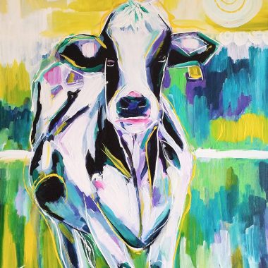 ציור מקורי: Il_fullxfull.5758891725_hfo3.jpg הוא ציור פופ ארט מלא חיים של פרה, עם משיחות מכחול נועזות בצבעים לבן, שחור, סגול, כחול וירוק. הציור, שנוצר בעבודת יד, ממוקם בחוץ תחת שמיים צהובים עזים ושמש בוהקת, ומהווה אמירה מרשימה שתופסת את העין. מוסיף צבע וייחודיות לכל חלל.