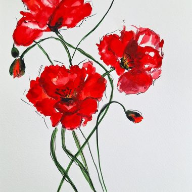 ציור מקורי: Il_fullxfull.5996162531_84az.jpg מציג ארבעה פרחי פרג אדומים עזים עם גבעולים וניצנים ירוקים על רקע לבן, מצוירים במשיחות מכחול רכות בצבעי מים, עם חתימה בפינה הימנית התחתונה — יצירת אמנות פרחונית מופשטת ומלאת הבעה. מוסיף צבע וייחודיות לכל חלל.