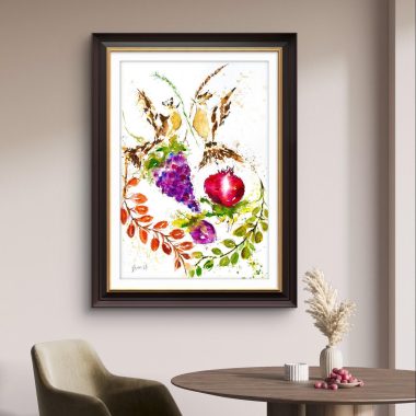 ציור מקורי: חדר מודרני עם כיסא ירוק, שולחן עגול ופרחים מיובשים מציג את 